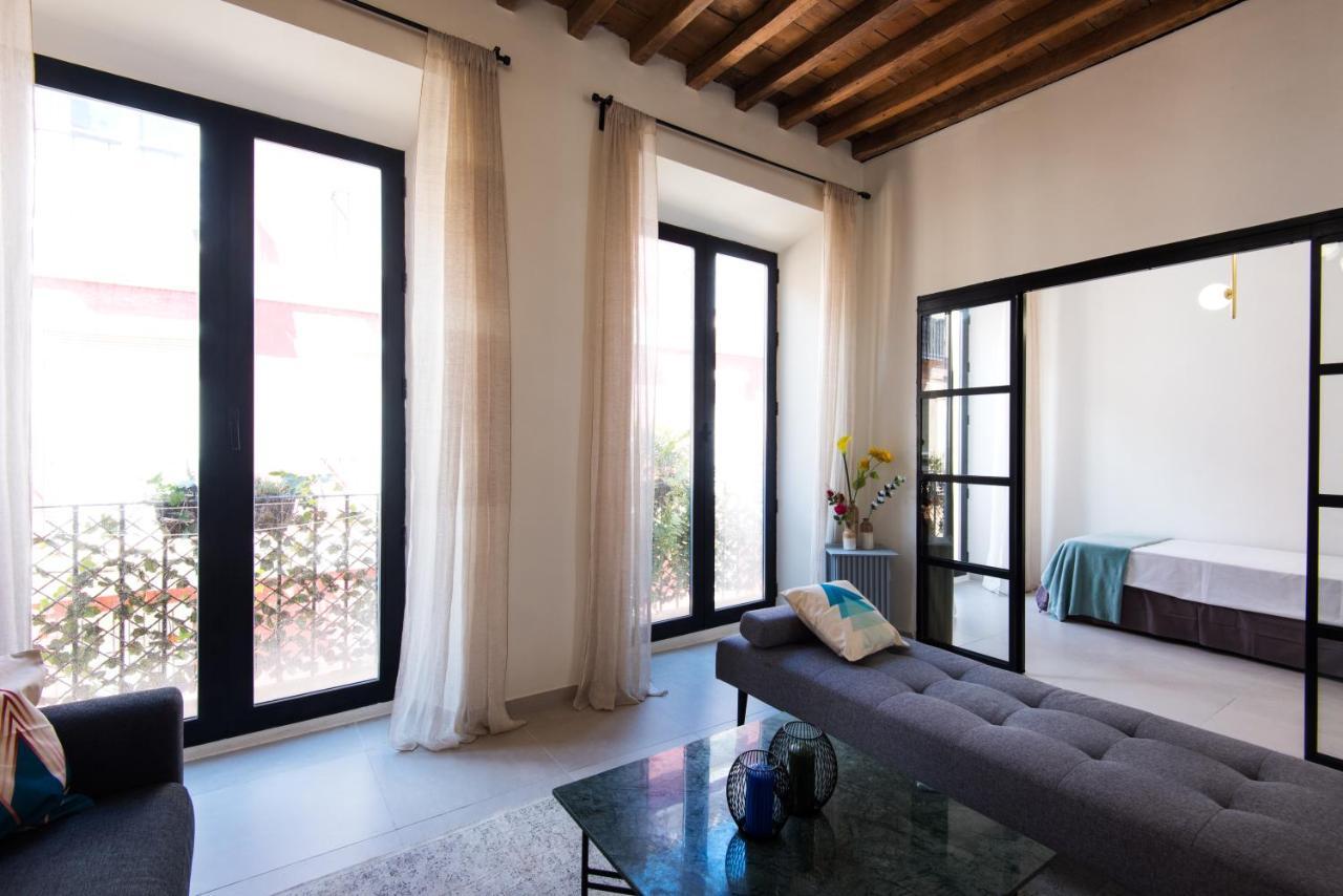 Malaga Tour Apartment- Elegance & Confort In The Historic Center Eksteriør billede